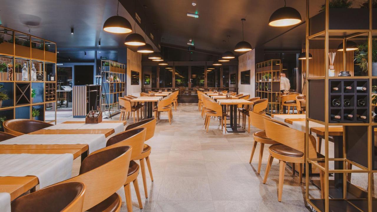 Hotel Degenija Селище Дрезницко Екстериор снимка