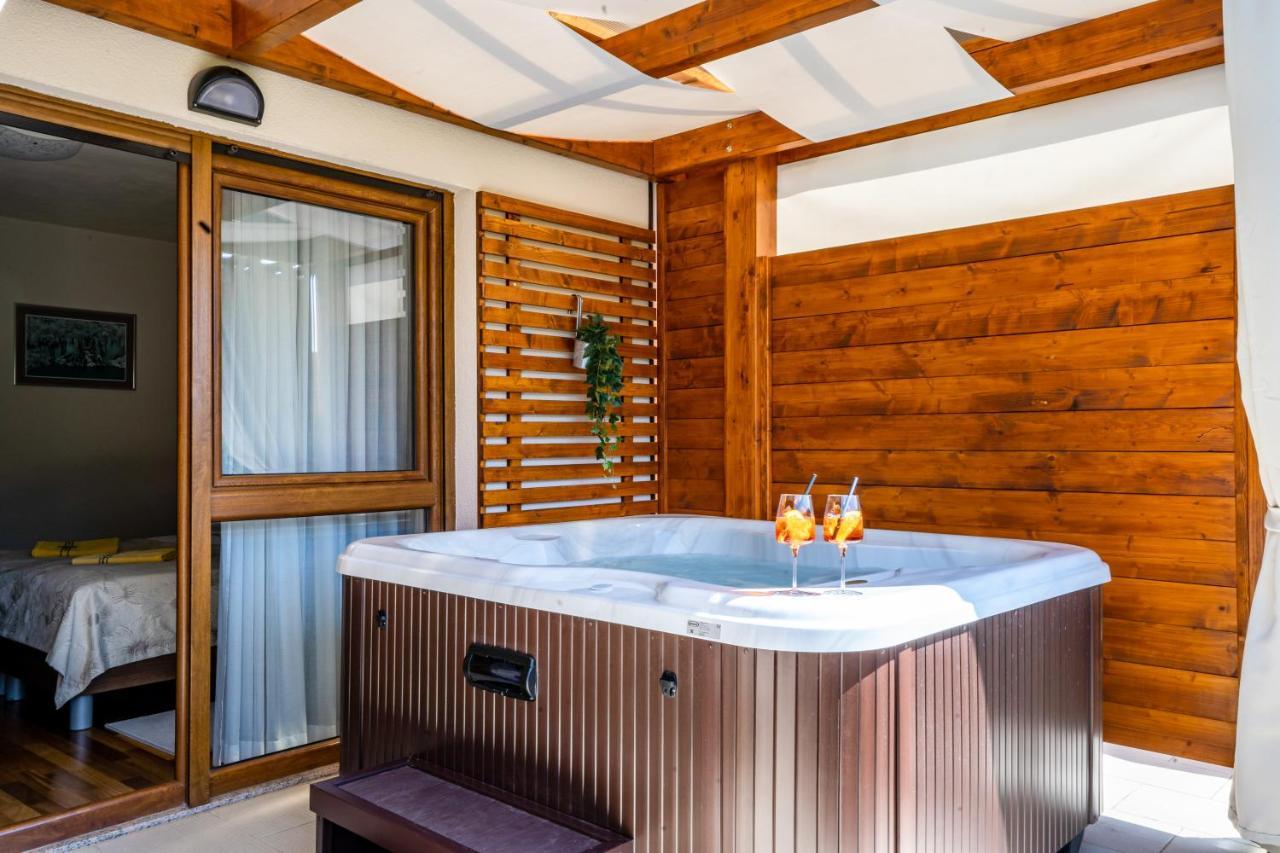 Hotel Degenija Селище Дрезницко Екстериор снимка