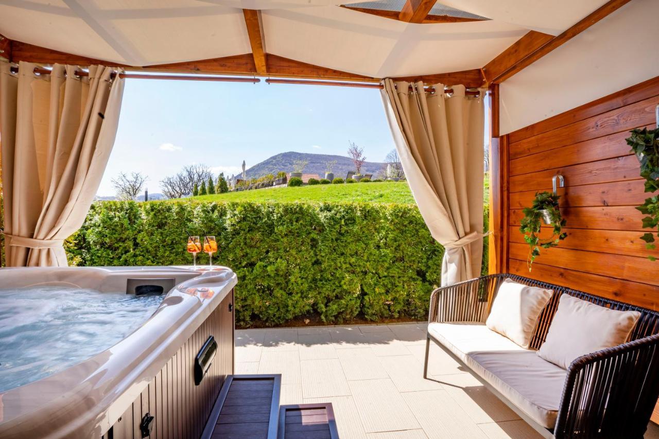 Hotel Degenija Селище Дрезницко Екстериор снимка