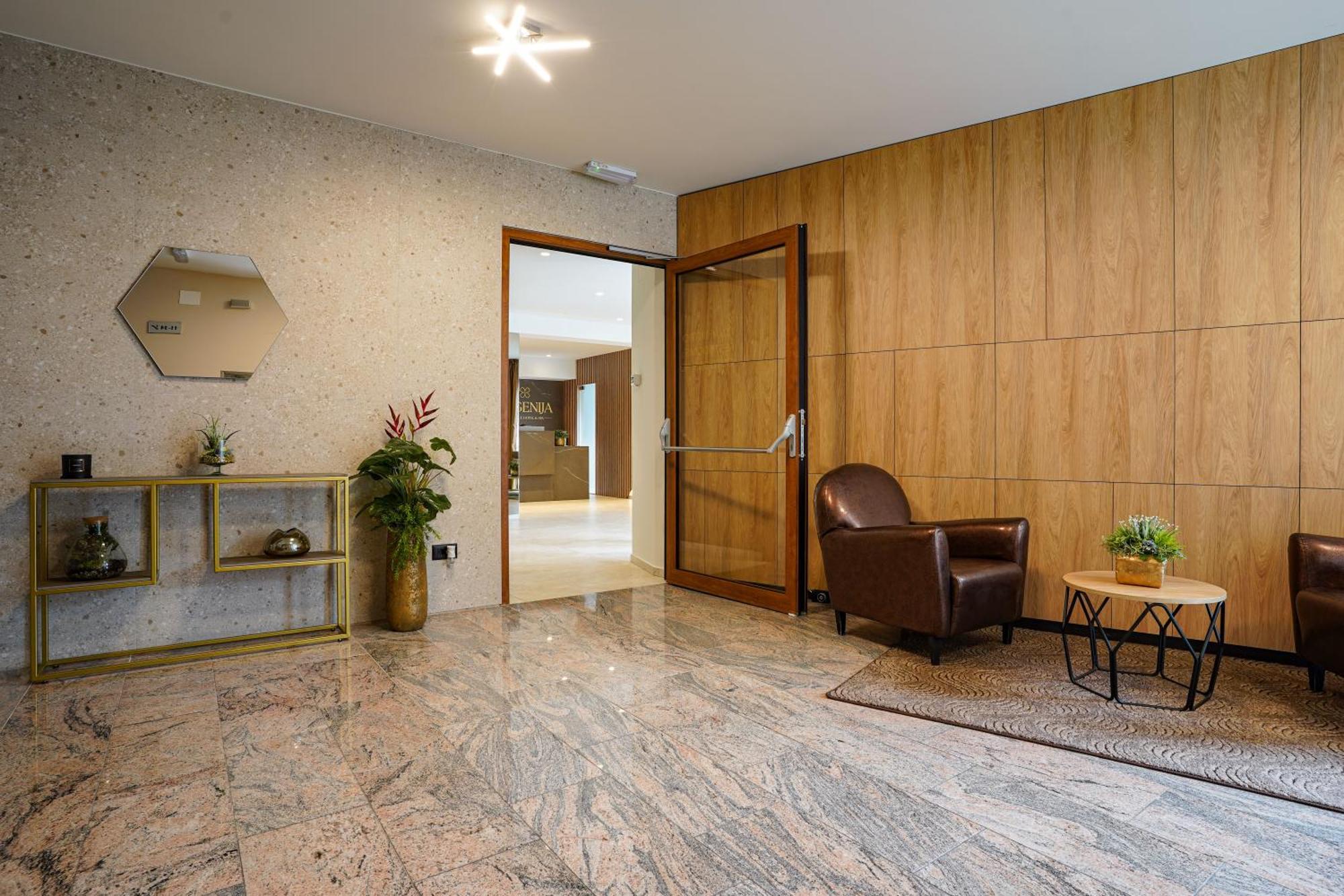 Hotel Degenija Селище Дрезницко Екстериор снимка